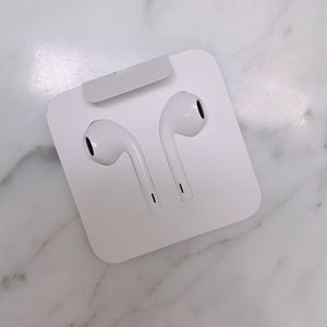Apple iPhone Earbuds